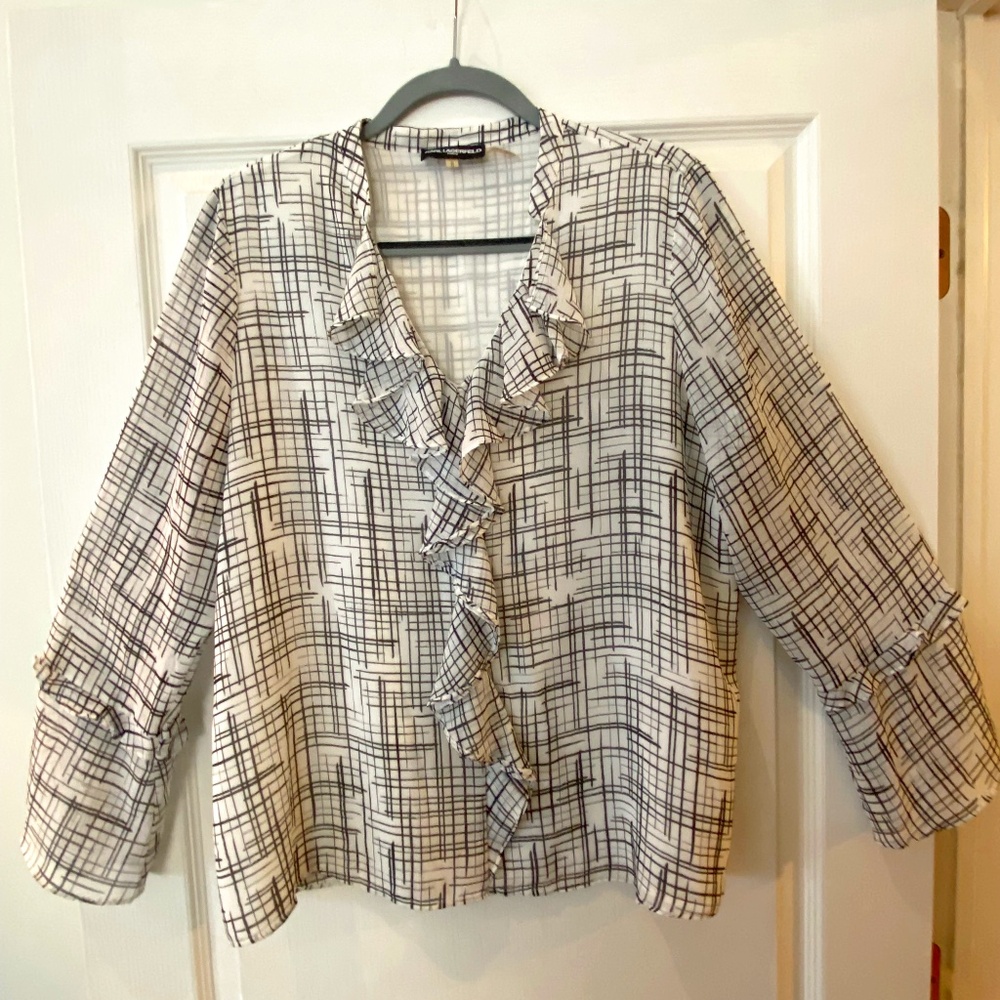 Karl Largerfeld blouse large torso lined black and white plaid  v-neck ruffle